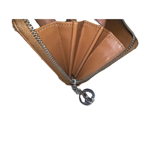 Gucci Beige Brown Logo Zip-Around Wallet - Picture 8 of 12